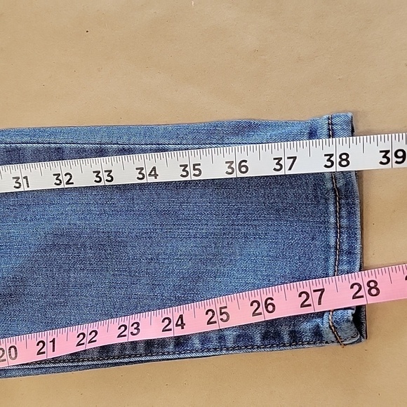 FashionNova Size 3 Distressed Medium Wash Skinny Jeans, Gently Used Condition - Picture 6 of 15